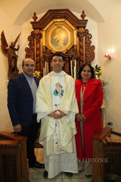 Cile - A Los Angeles ordinato sacerdote Padre Sebastián Vega Selaive  -  30854