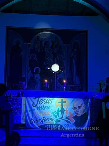 Argentina - “Gesù guarda, chiama e trasforma”. Giovani missionari a Tucumán -  30864