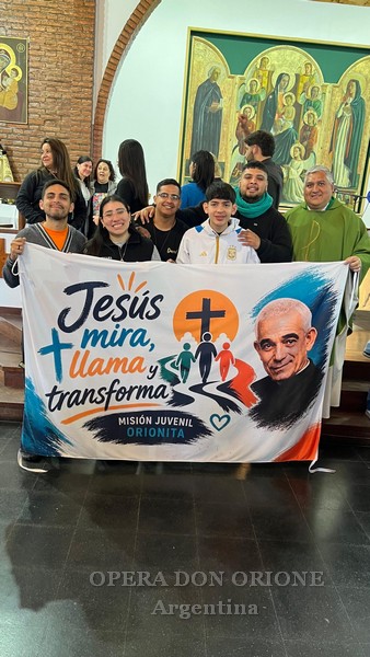 Argentina - “Gesù guarda, chiama e trasforma”. Giovani missionari a Tucumán -  30878