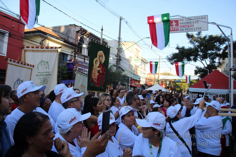 Brasile Sud - Un secolo di fede e tradizione: inaugurata la 100ª Festa della Madonna di Achiropita -  30924