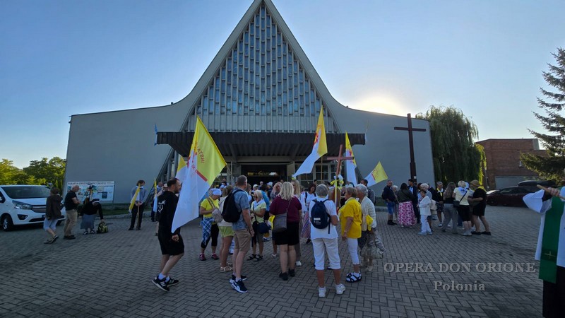 Polonia - Quarant'anni di cammino: il gruppo orionino in pellegrinaggio verso Jasna Góra -  30962