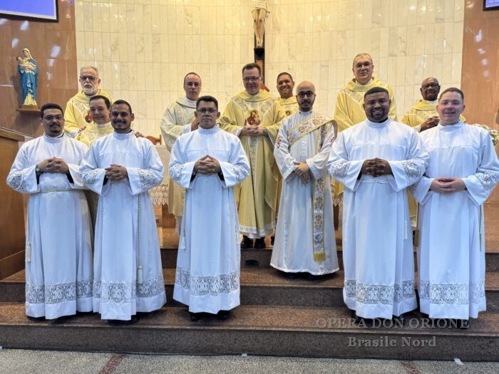 Brasile Nord - Fede, servizio e vocazione: nove religiosi istituiti Lettori e Accoliti -  30967