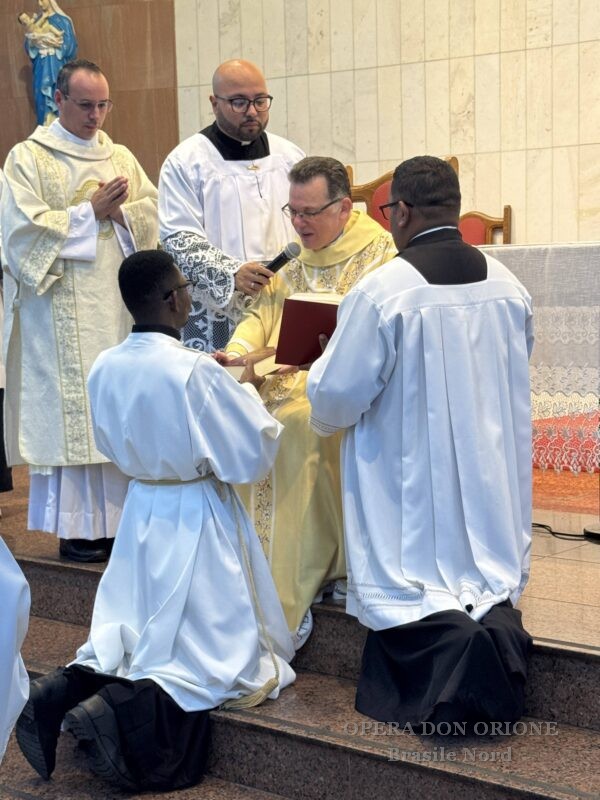 Brasile Nord - Fede, servizio e vocazione: nove religiosi istituiti Lettori e Accoliti -  30987