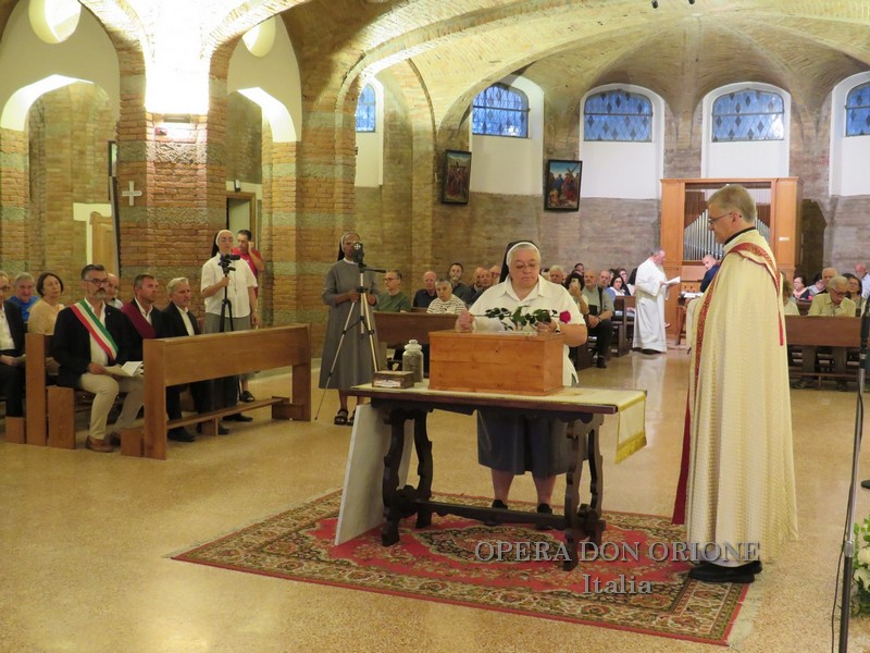 Tortona – La Famiglia Carismatica Orionina accoglie Mamma Carolina al Santuario della Madonna della Guardia -  31142