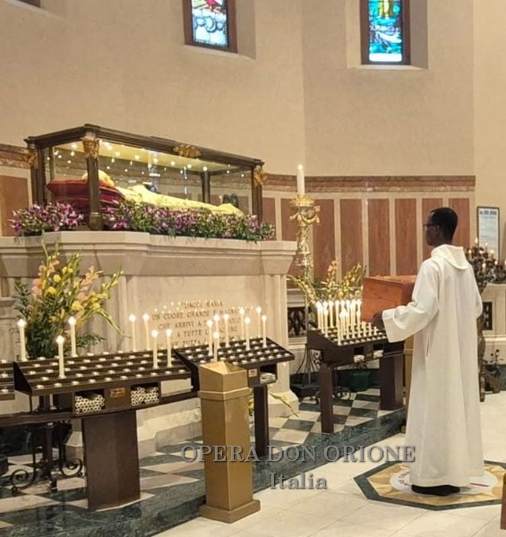 Tortona – La Famiglia Carismatica Orionina accoglie Mamma Carolina al Santuario della Madonna della Guardia -  31155