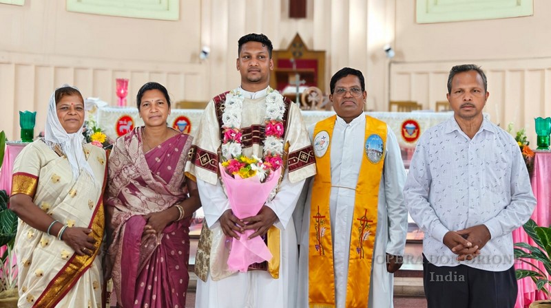 India: A Jamshedpur ordinato diacono Abhay Kujur  -  31180