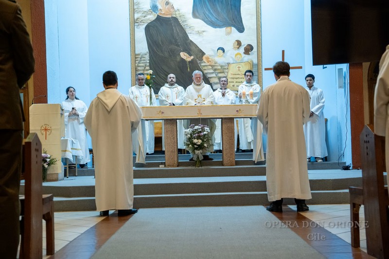 Cile - A Cerrillos il rinnovo dei voti religiosi dei chierici Tomás Lois e Javier Navarrete -  31249