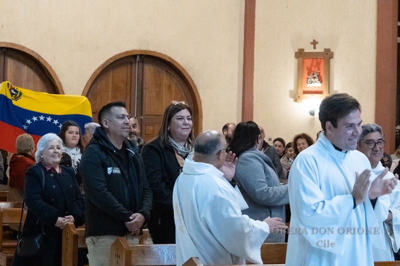 Cile - A Cerrillos il rinnovo dei voti religiosi dei chierici Tomás Lois e Javier Navarrete -  31252
