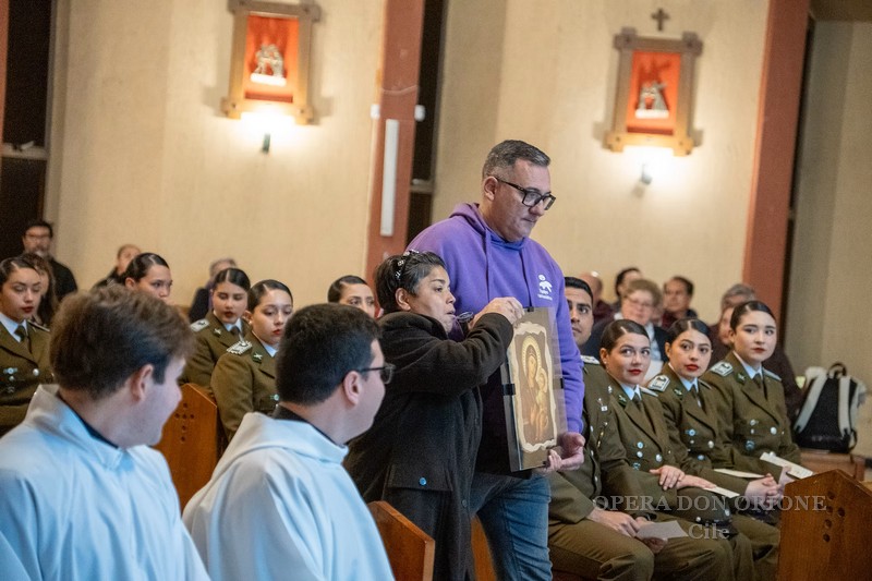 Cile - A Cerrillos il rinnovo dei voti religiosi dei chierici Tomás Lois e Javier Navarrete -  31253