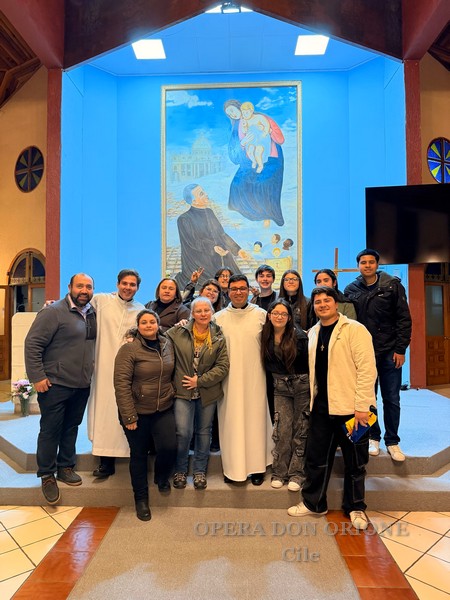 Cile - A Cerrillos il rinnovo dei voti religiosi dei chierici Tomás Lois e Javier Navarrete -  31256