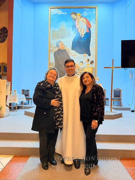 Cile - A Cerrillos il rinnovo dei voti religiosi dei chierici Tomás Lois e Javier Navarrete -  31257