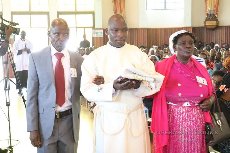 Kenya - L'ordinazione diaconale di Justus Nyabuga  -  31286