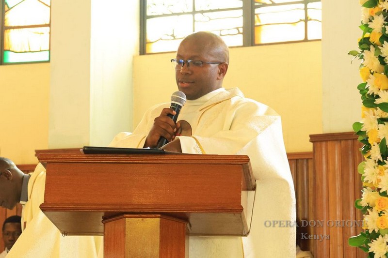 Kenya - L'ordinazione diaconale di Justus Nyabuga  -  31288