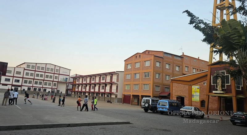 In Madagascar da 50 anni, ricominciando dal cuore -  31350
