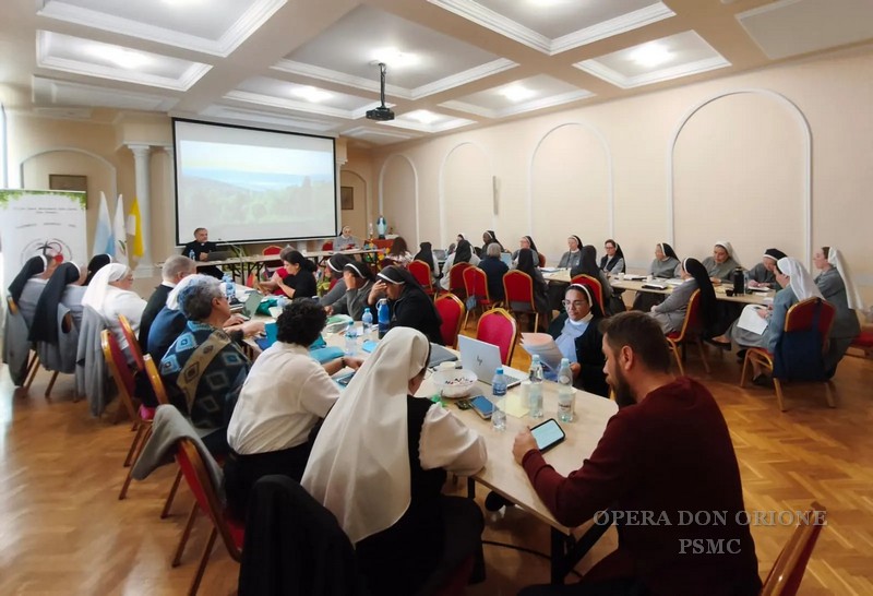 Polonia – Conclusa a Zduńska Wola l'Assemblea Generale di Verifica delle Piccole Suore Missionarie della Carità -  31440