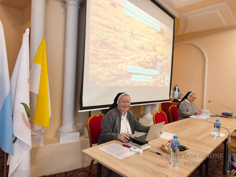 Polonia – Conclusa a Zduńska Wola l'Assemblea Generale di Verifica delle Piccole Suore Missionarie della Carità -  31441
