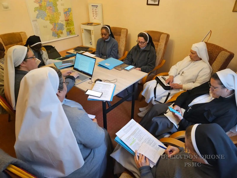 Polonia – Conclusa a Zduńska Wola l'Assemblea Generale di Verifica delle Piccole Suore Missionarie della Carità -  31443