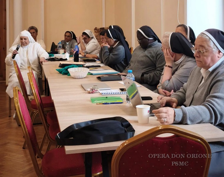 Polonia – Conclusa a Zduńska Wola l'Assemblea Generale di Verifica delle Piccole Suore Missionarie della Carità -  31445